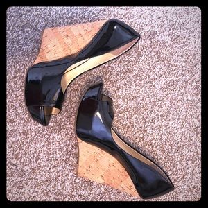 Jessica Simpson Bethani Wedge platform pump